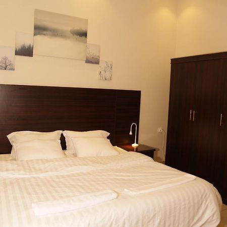 Spacious Apartments At Basla St 3 Mins From King Fahd Stadium Riaad Buitenkant foto