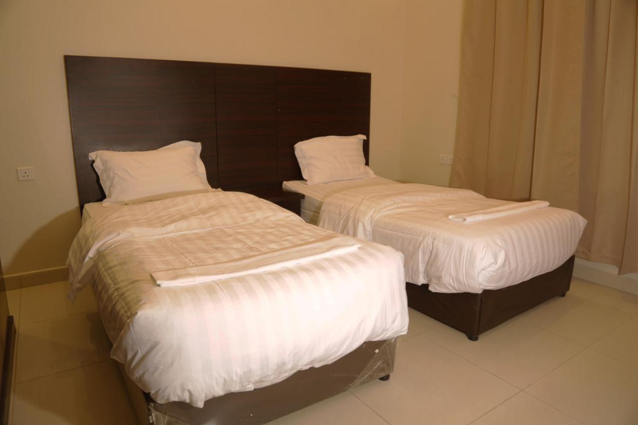 Spacious Apartments At Basla St 3 Mins From King Fahd Stadium Riaad Buitenkant foto