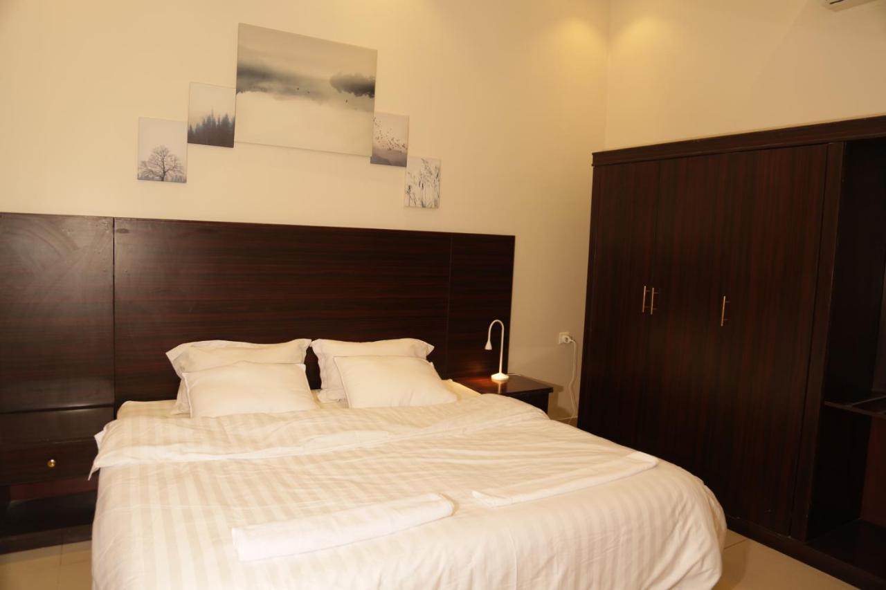 Spacious Apartments At Basla St 3 Mins From King Fahd Stadium Riaad Buitenkant foto