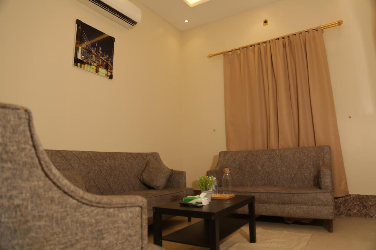 Spacious Apartments At Basla St 3 Mins From King Fahd Stadium Riaad Buitenkant foto
